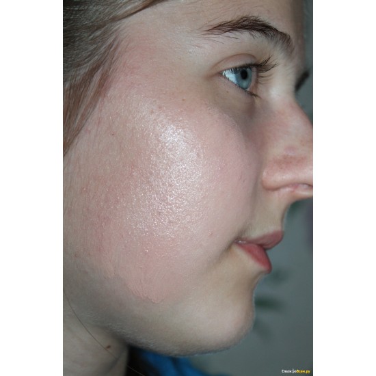Oriflame Very Me Peach Me Perfect Skin Glow - 30ml Oriflame Very Me Peach Me Perfect Skin Glow - 30ml