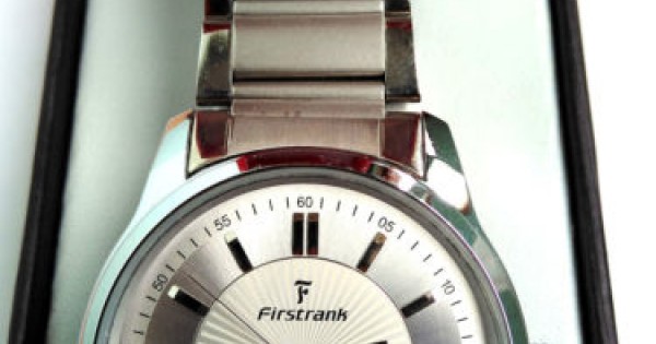 SONA Fastrank Round Dial Very Stylish Men Wristwatch Buy SONA